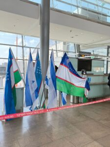 בטקס. בשורה לטסים לאסיה. צילום: אסיה טרוול