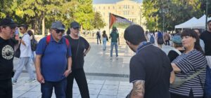 דגל פלשתין בכיכר באתונה