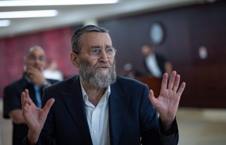 והוא עוד מתבכיין