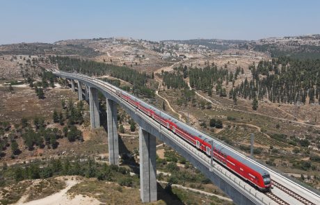 במקום לשמוח- בכו. למה?