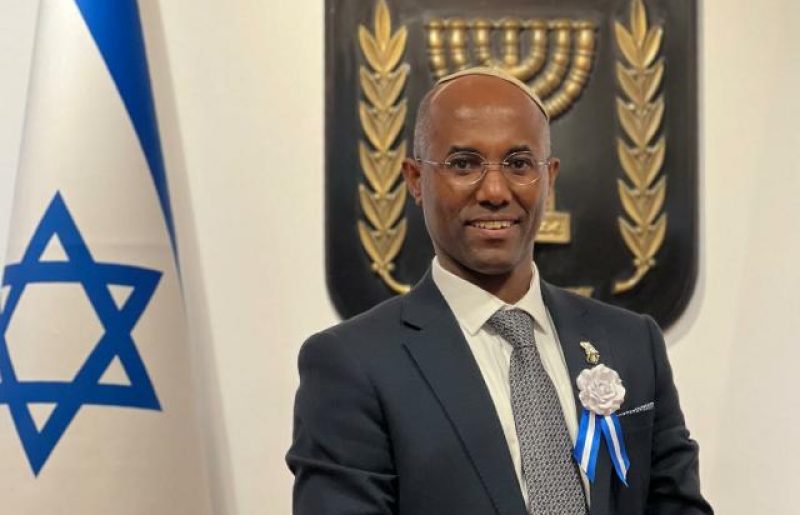 ככה מתנהגים חברים?